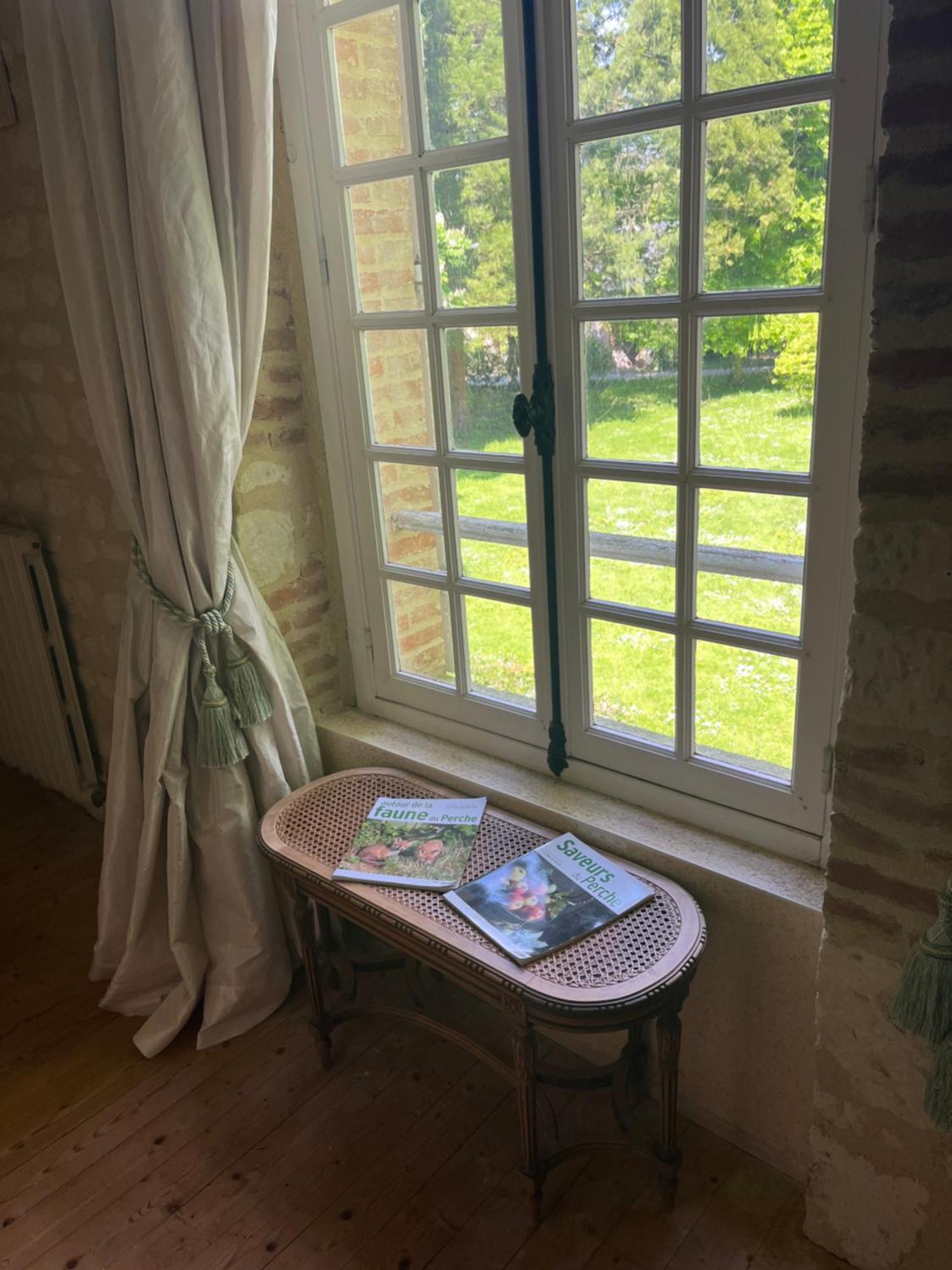 Les Grandes Hayes Bed & Breakfast Coulonges-sur-Sarthe Dış mekan fotoğraf